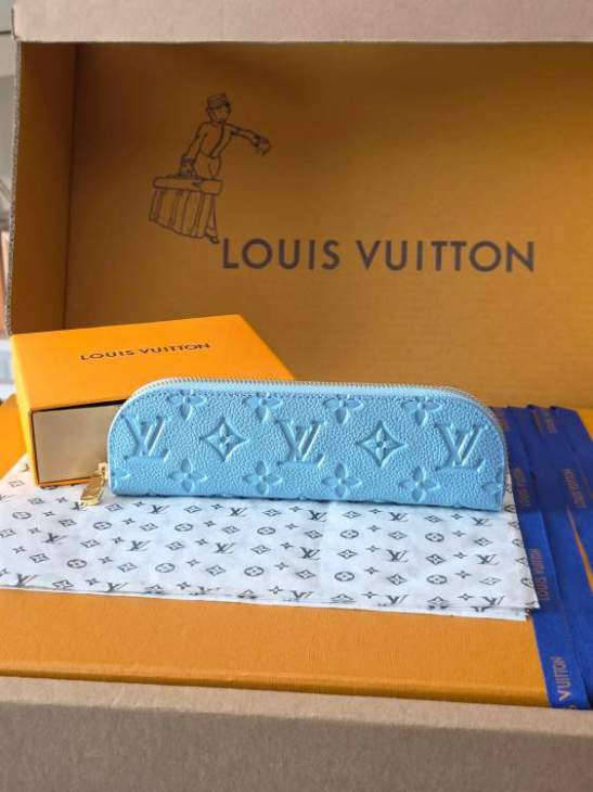 Picture of Louis Vuitton Wallets _SKUfw222148102fw